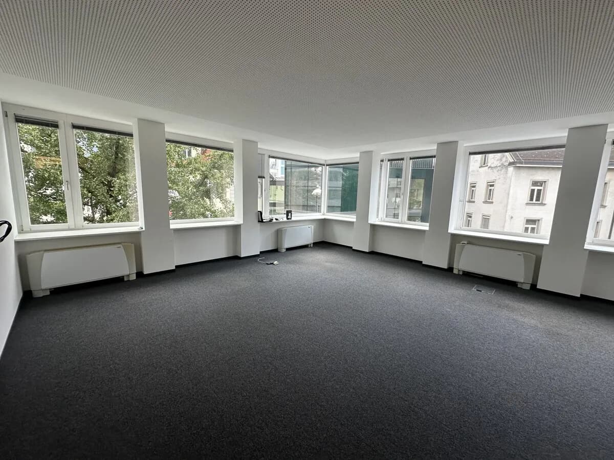 1-Zimmer-Gewerbeimmobilie mieten in Dornbirn – 42 m², € 852 – Bild 3 von 6