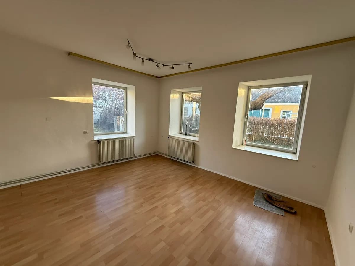 Haus mieten in Neunkirchen – 134 m², € 999 – Bild 2 von 14