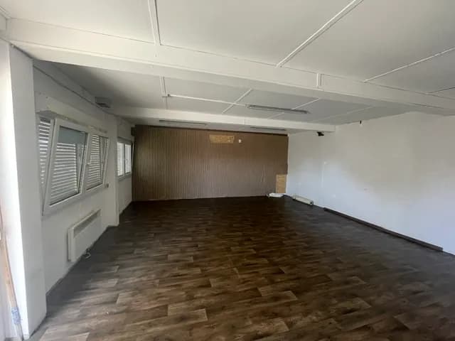 Gewerbeimmobilie mieten in Wels – 120 m², € 2.700 – Bild 5 von 5