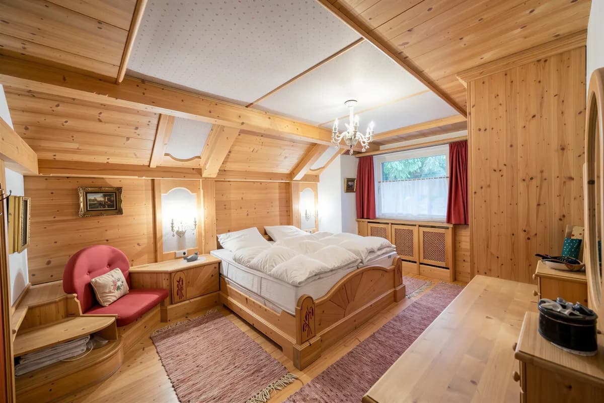 7-Zimmer-Haus kaufen in Kitzbühel – 298,84 m², € 1.590.000 – Bild 5 von 13