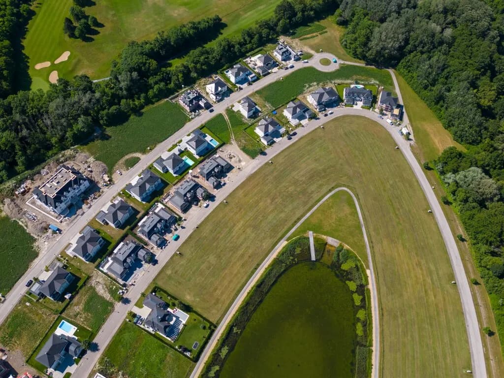 Immobilie kaufen in Baden – 1 049 m², € 608.420