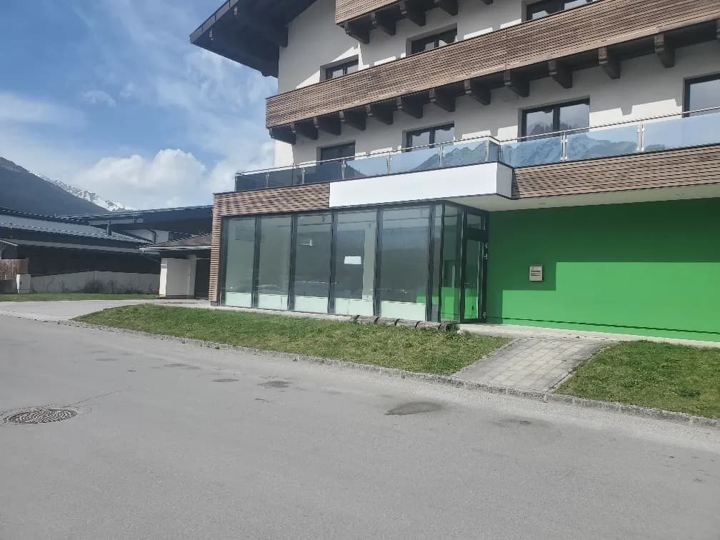 Gewerbeimmobilie mieten in Zell am See – 70 m², € 825