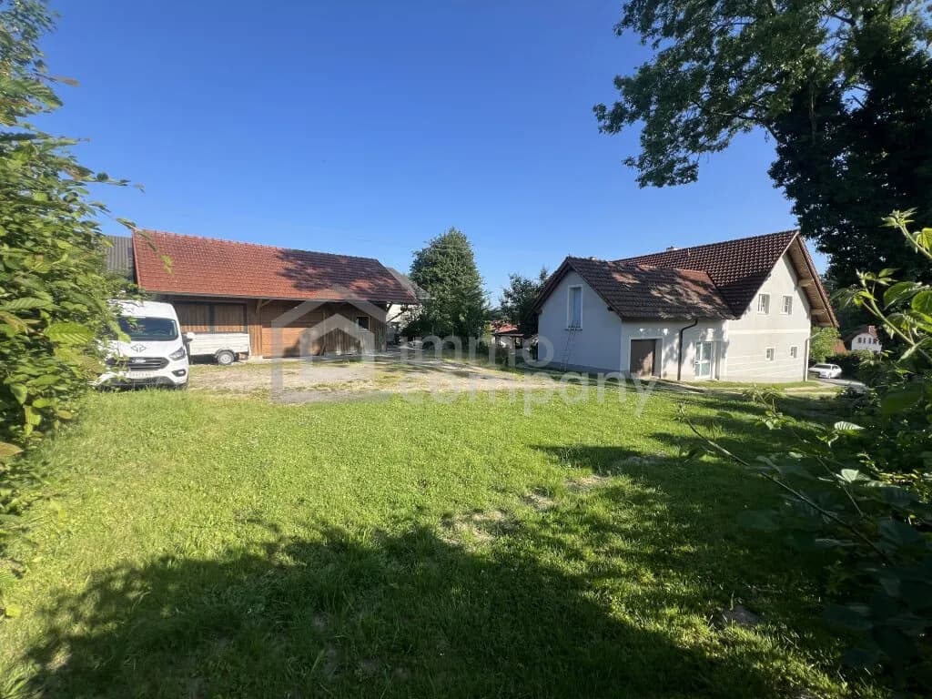 10-Zimmer-Gewerbeimmobilie kaufen in Eferding – 248 m², € 649.000 – Bild 2 von 14