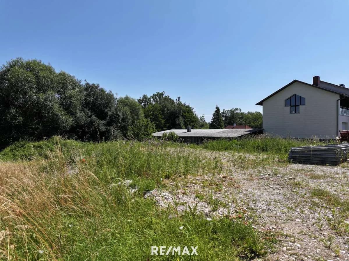 Grundstück kaufen in Wels – 1 297 m², € 445.000