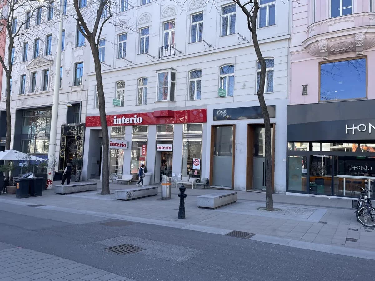 Gewerbeimmobilie mieten in Wien – 209 m², € 3.961
