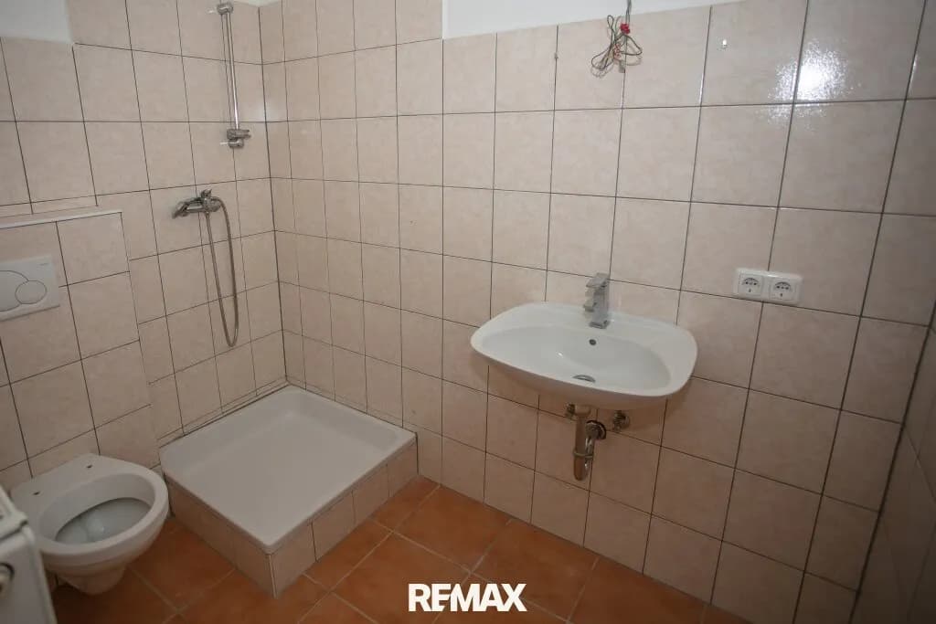 7-Zimmer-Haus kaufen in Horn – 220 m², € 227.000 – Bild 21 von 35