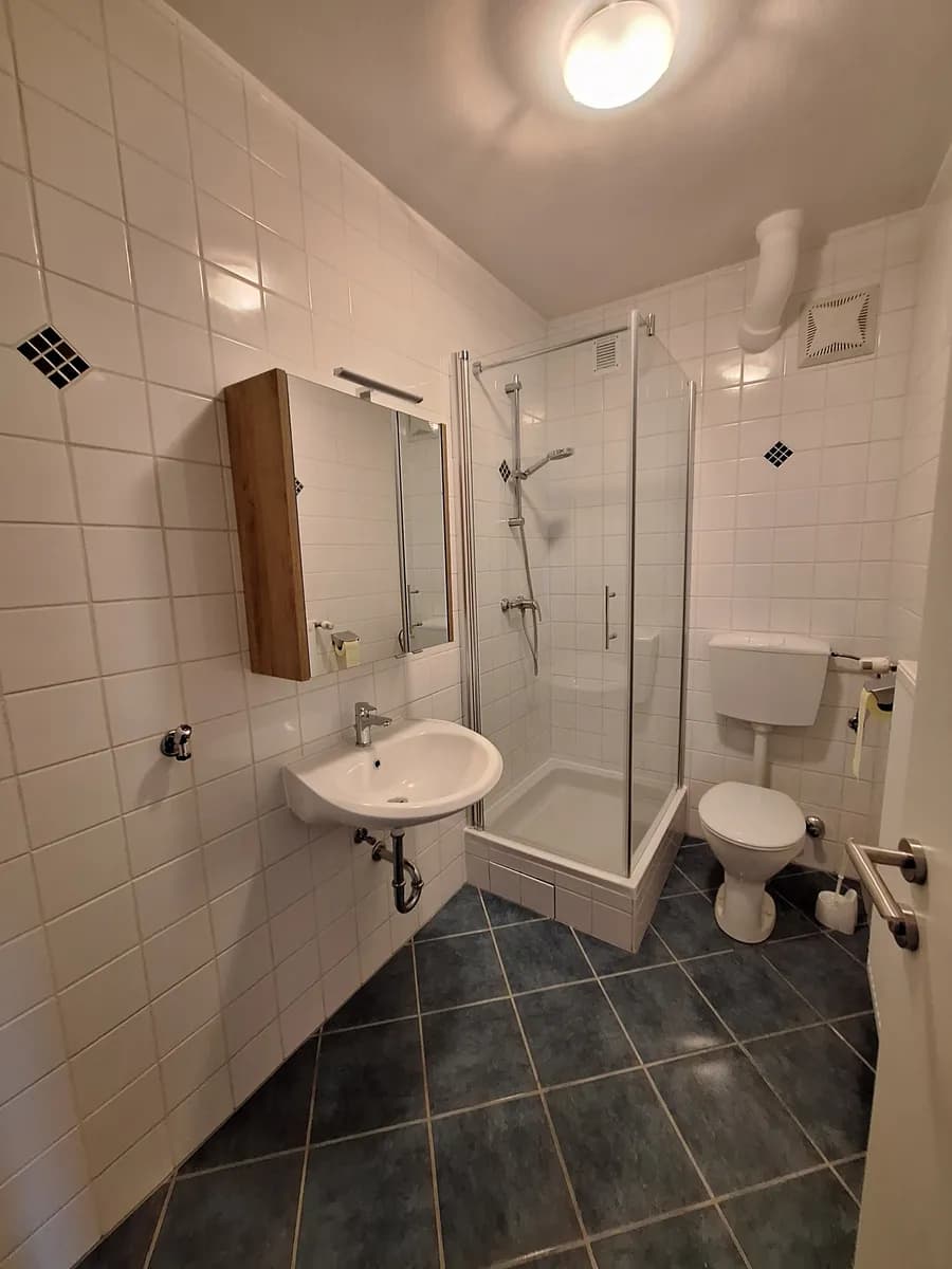 2-Zimmer-Wohnung mieten in Linz – 45 m², € 720 – Bild 4 von 4