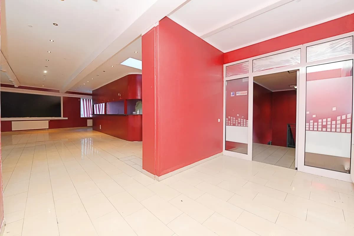 5-Zimmer-Gewerbeimmobilie mieten in Bludenz – 390 m², € 2.730 – Bild 3 von 28
