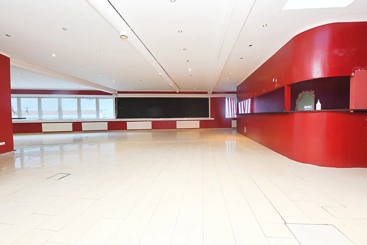 5-Zimmer-Gewerbeimmobilie mieten in Bludenz – 390 m², € 2.730 – Bild 4 von 28