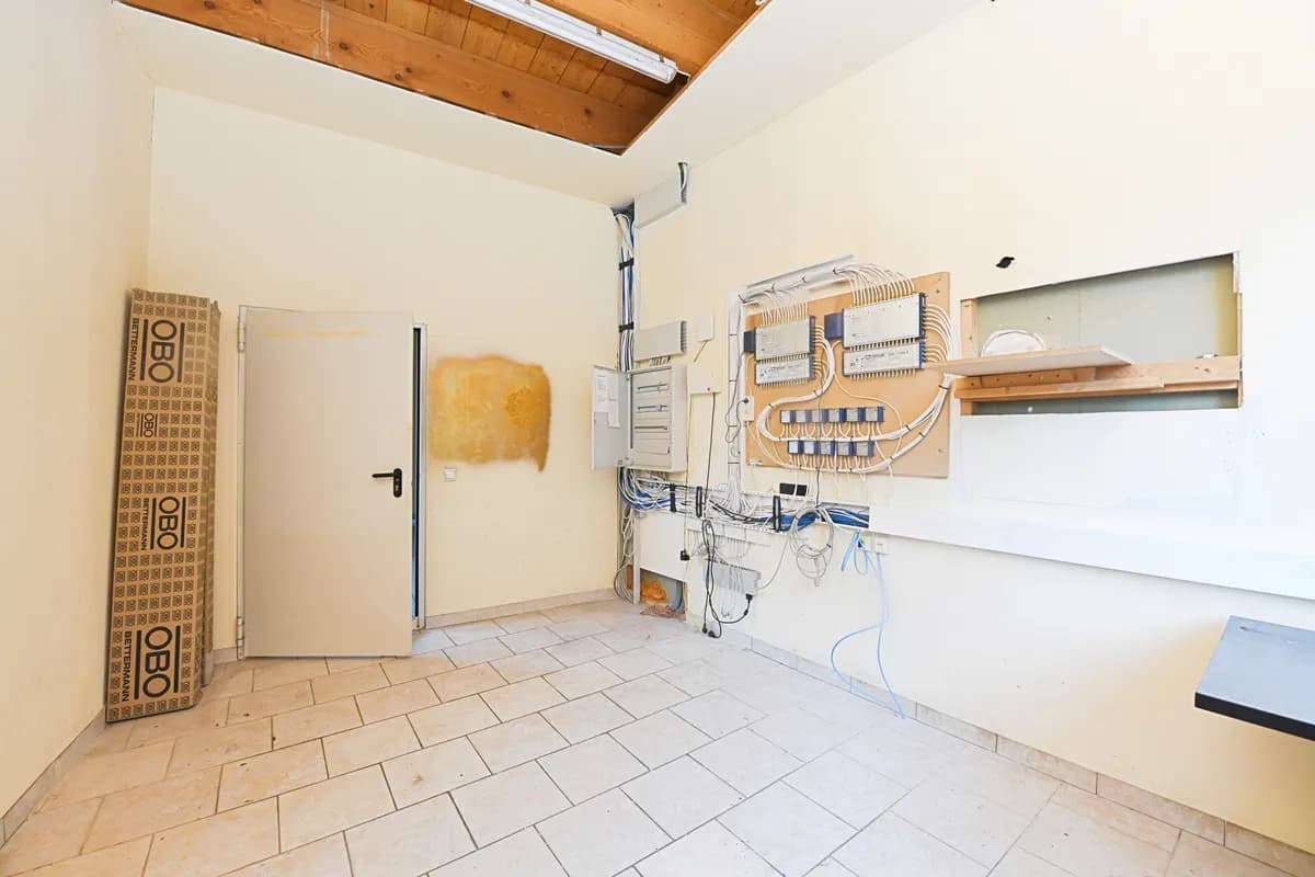 5-Zimmer-Gewerbeimmobilie mieten in Bludenz – 390 m², € 2.730 – Bild 11 von 28
