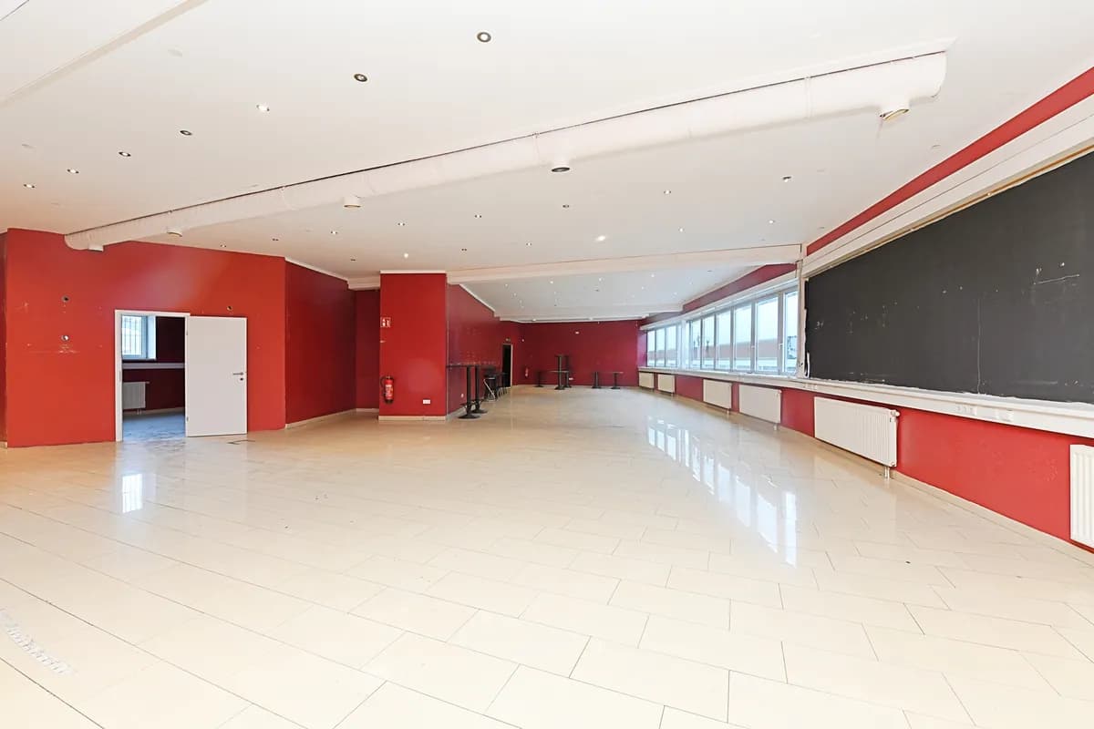 5-Zimmer-Gewerbeimmobilie mieten in Bludenz – 390 m², € 2.730 – Bild 14 von 28