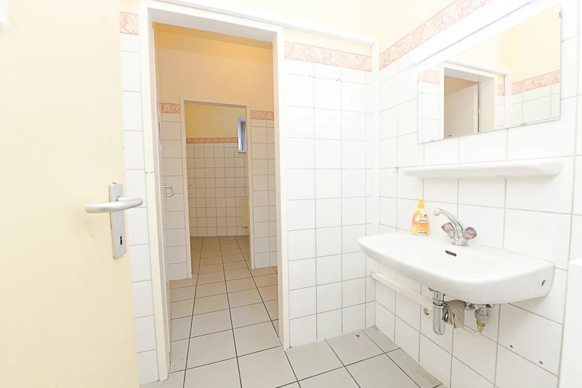 5-Zimmer-Gewerbeimmobilie mieten in Bludenz – 390 m², € 2.730 – Bild 18 von 28