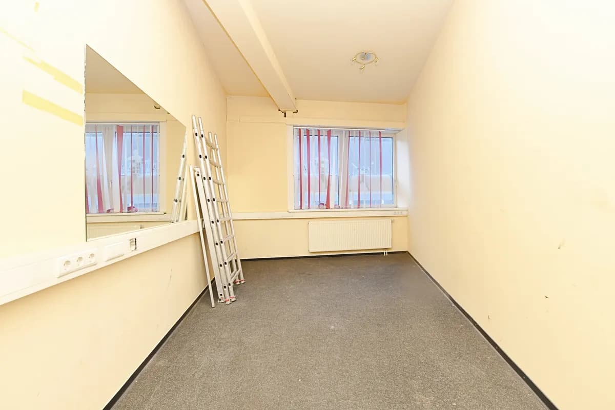 5-Zimmer-Gewerbeimmobilie mieten in Bludenz – 390 m², € 2.730 – Bild 23 von 28