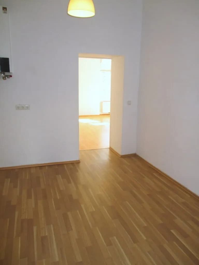6-Zimmer-Wohnung mieten in Wien – 136 m², € 1.800 – Bild 8 von 12