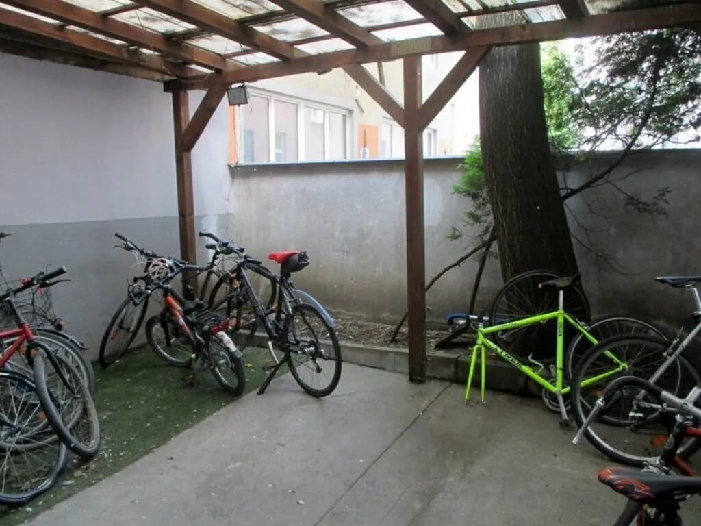 6-Zimmer-Wohnung mieten in Wien – 136 m², € 1.800 – Bild 12 von 12