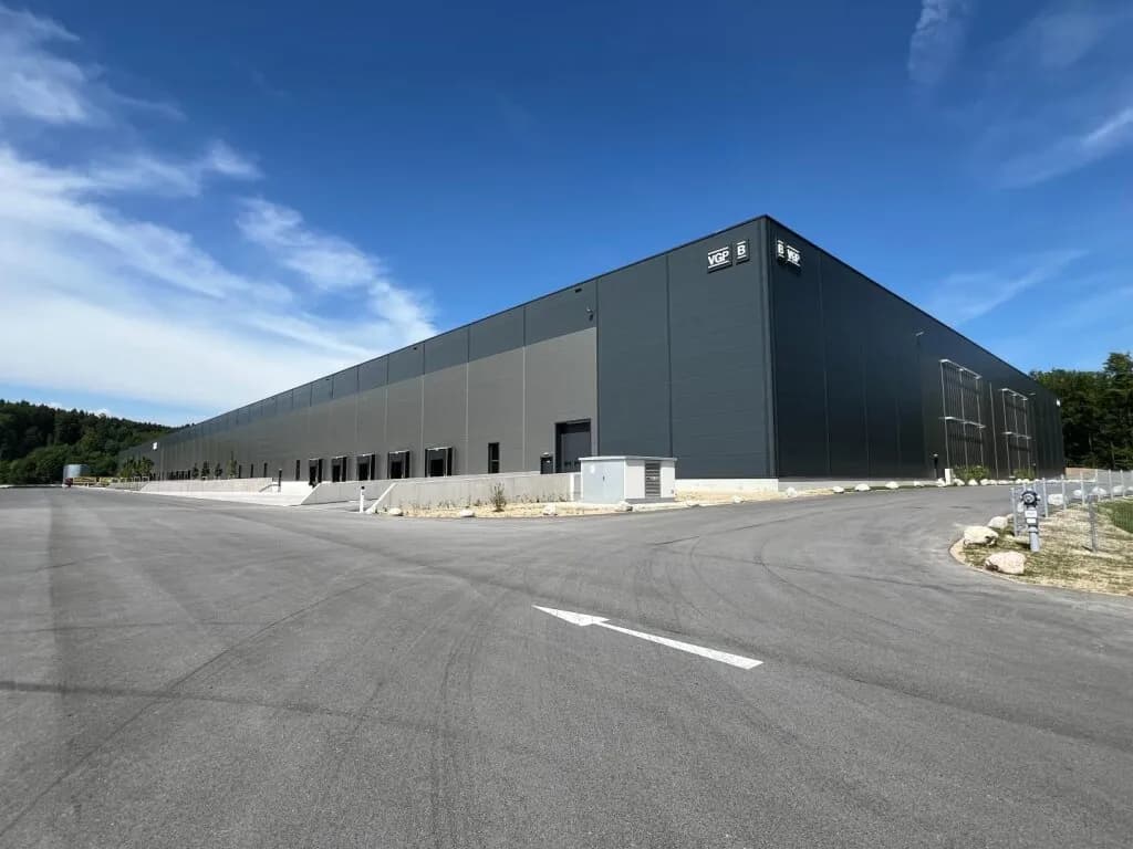 Immobilie mieten in Wels-Land – 2 350 m² – Bild 3 von 13