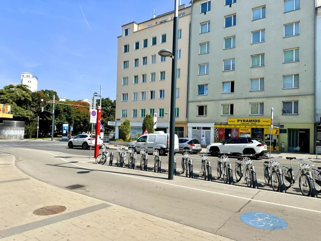 2-Zimmer-Wohnung kaufen in Wien – 67 m², € 250.000 – Bild 2 von 39