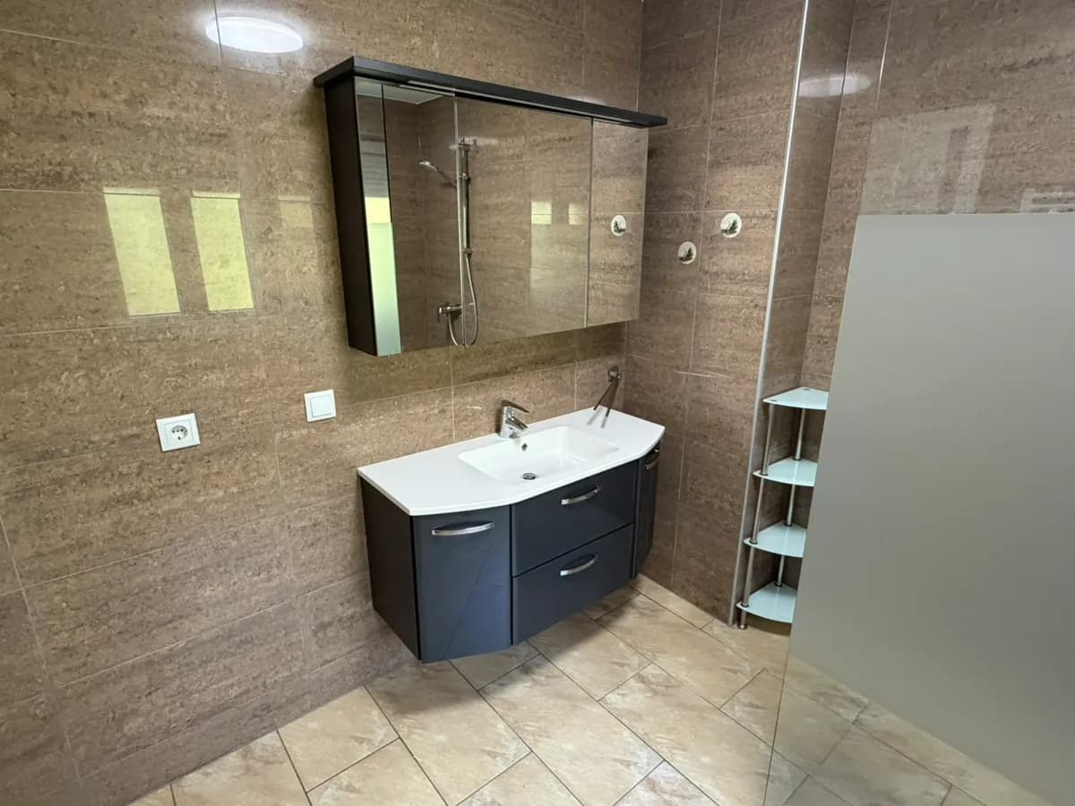 8-Zimmer-Haus mieten in Vöcklabruck – 180 m², € 1.300 – Bild 21 von 38