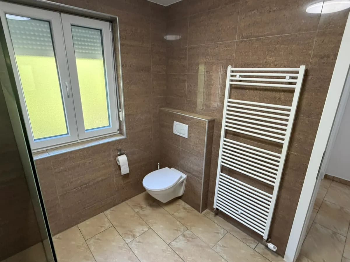 8-Zimmer-Haus mieten in Vöcklabruck – 180 m², € 1.300 – Bild 22 von 38