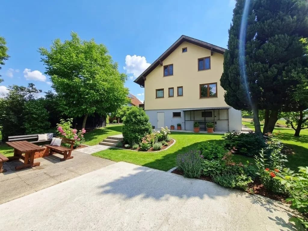 6-Zimmer-Haus kaufen in Hollabrunn – 130 m², € 169.000