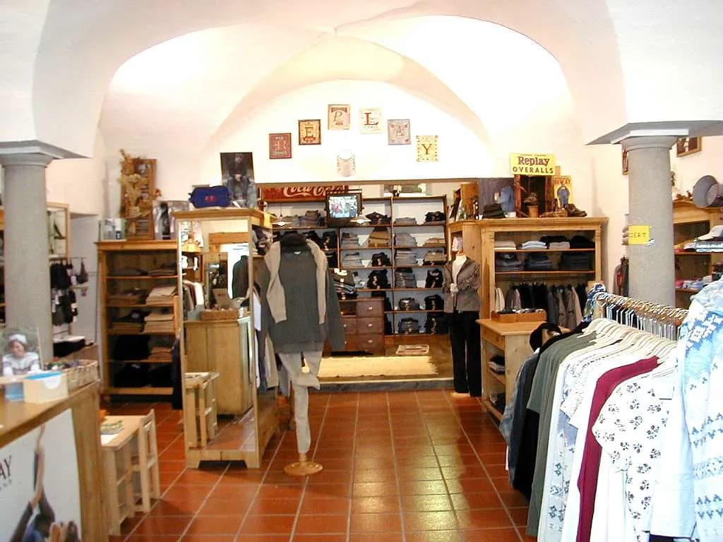 1-Zimmer-Gewerbeimmobilie mieten in Voitsberg – 76 m², € 888 – Bild 2 von 5