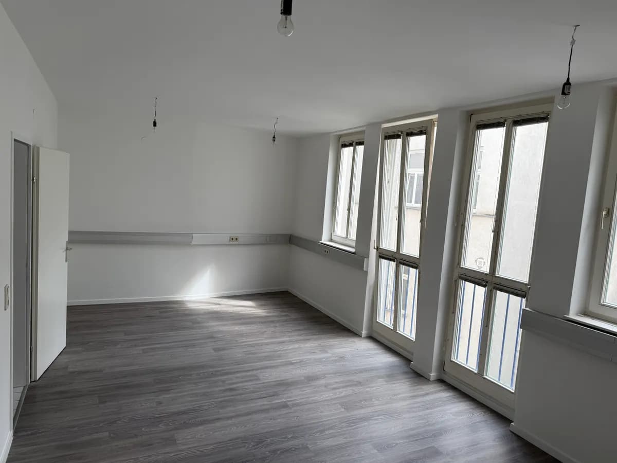 2-Zimmer-Gewerbeimmobilie mieten in Wien – 62 m², € 1.075 – Bild 2 von 12