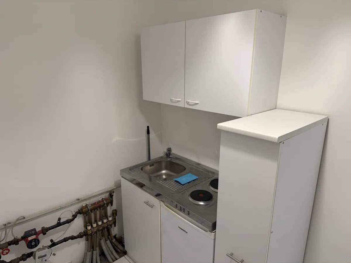 2-Zimmer-Gewerbeimmobilie mieten in Wien – 62 m², € 1.075 – Bild 11 von 12