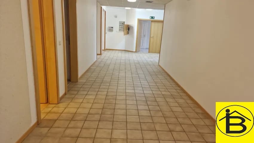 11-Zimmer-Gewerbeimmobilie mieten in Sankt Pölten – 318 m², € 3.258 – Bild 4 von 14
