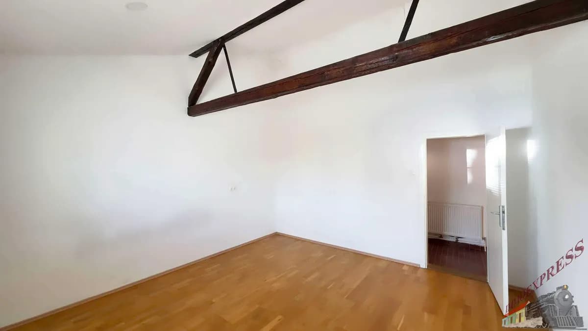 7-Zimmer-Haus mieten in Mistelbach – 200 m², € 1.450 – Bild 9 von 23