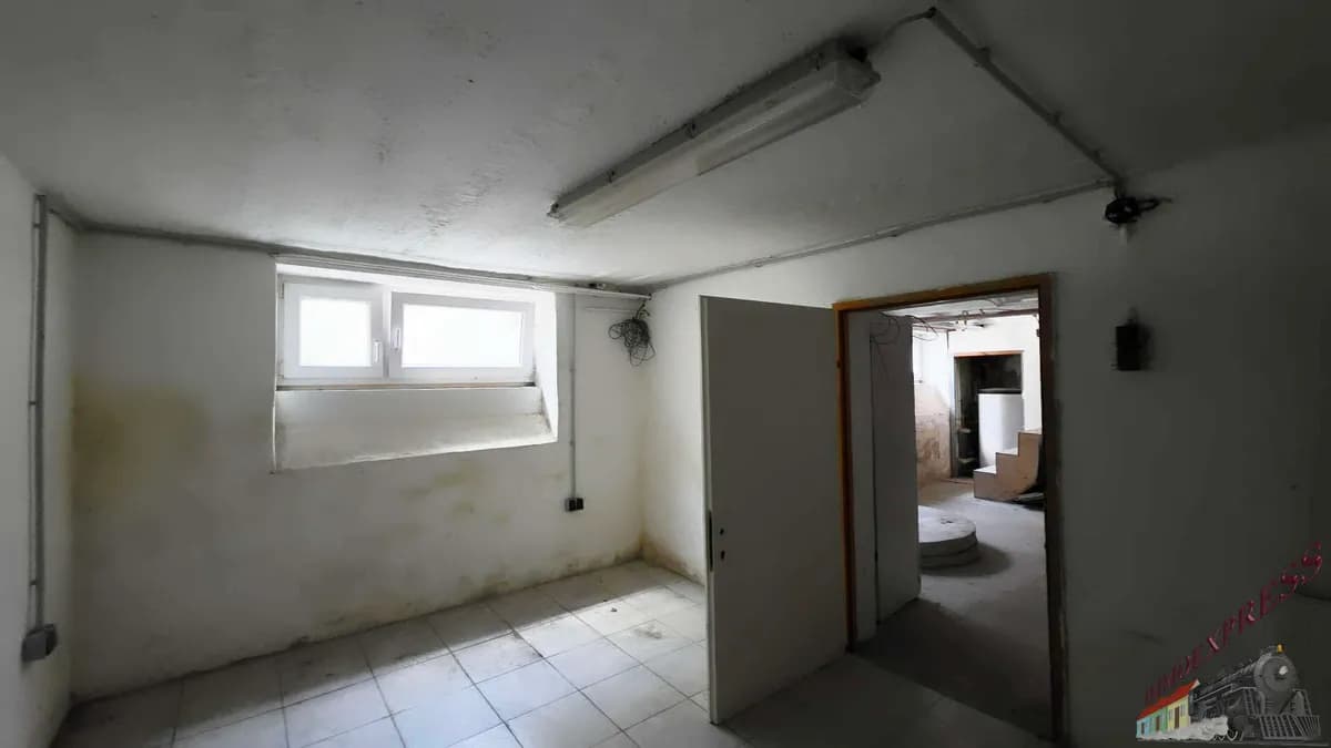 7-Zimmer-Haus mieten in Mistelbach – 200 m², € 1.450 – Bild 13 von 23