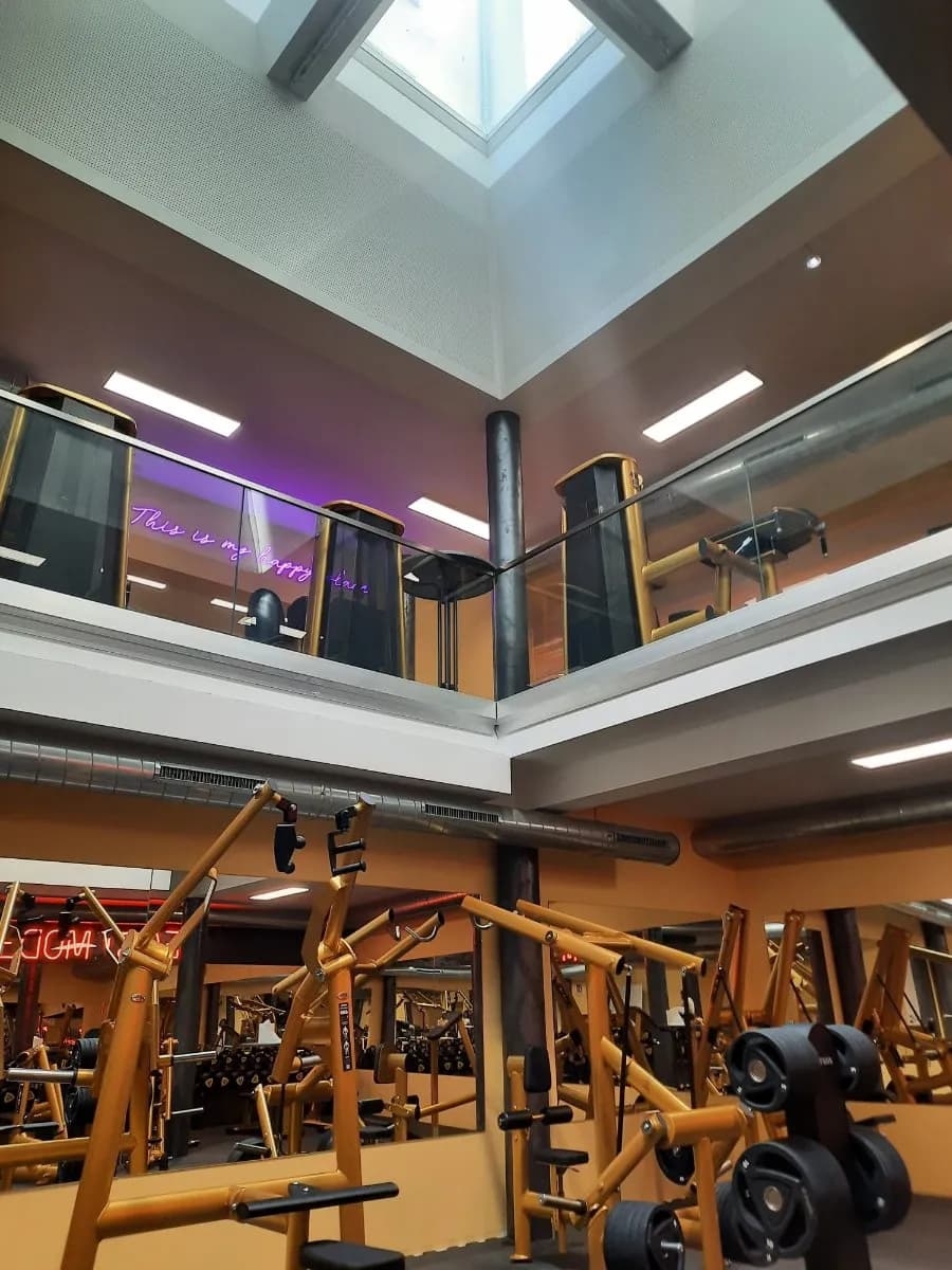 Gewerbeimmobilie mieten in Wien – 1 500 m², € 17 – Bild 2 von 17