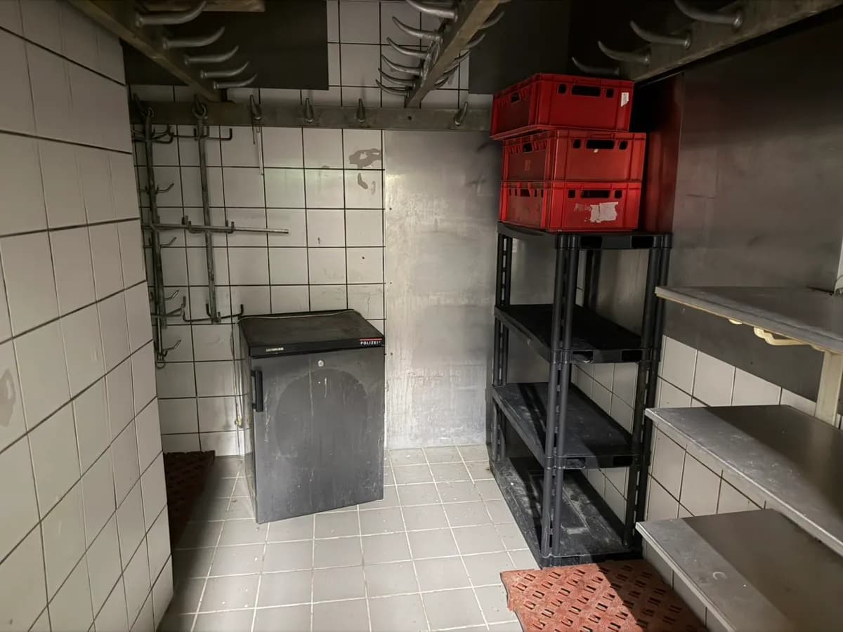 5-Zimmer-Gewerbeimmobilie mieten in Wien – 150 m², € 1.460 – Bild 12 von 17