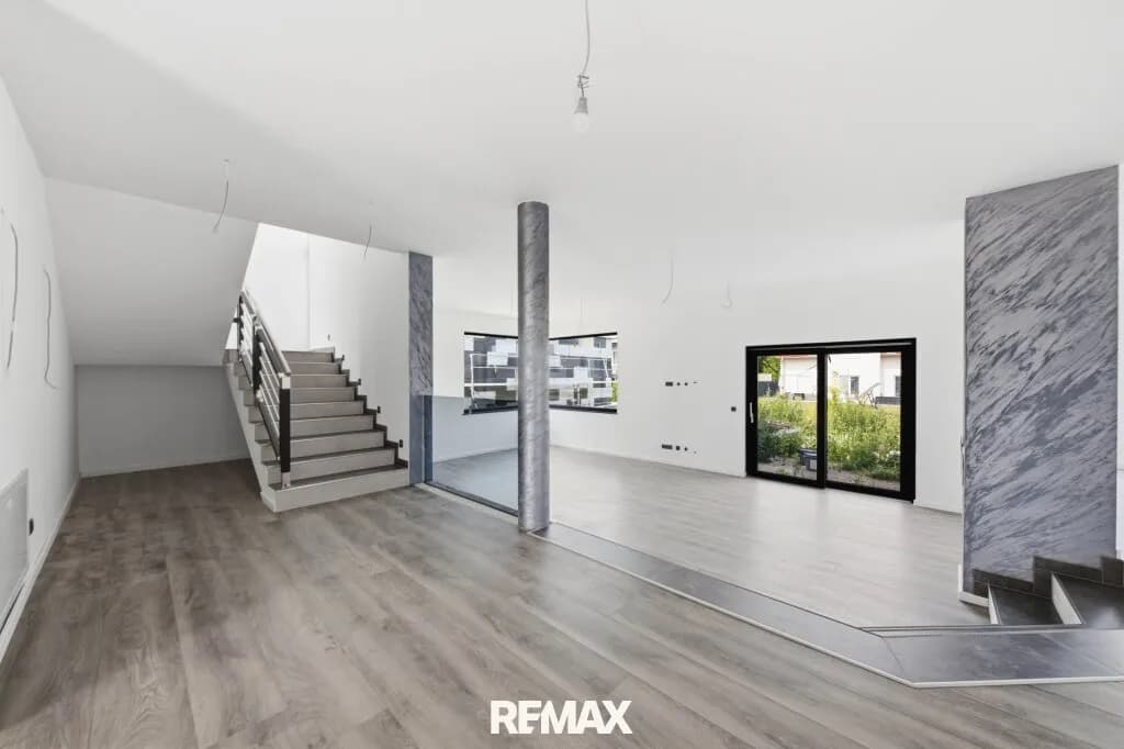 8-Zimmer-Haus kaufen in Hollabrunn – 326 m², € 835.000 – Bild 2 von 20