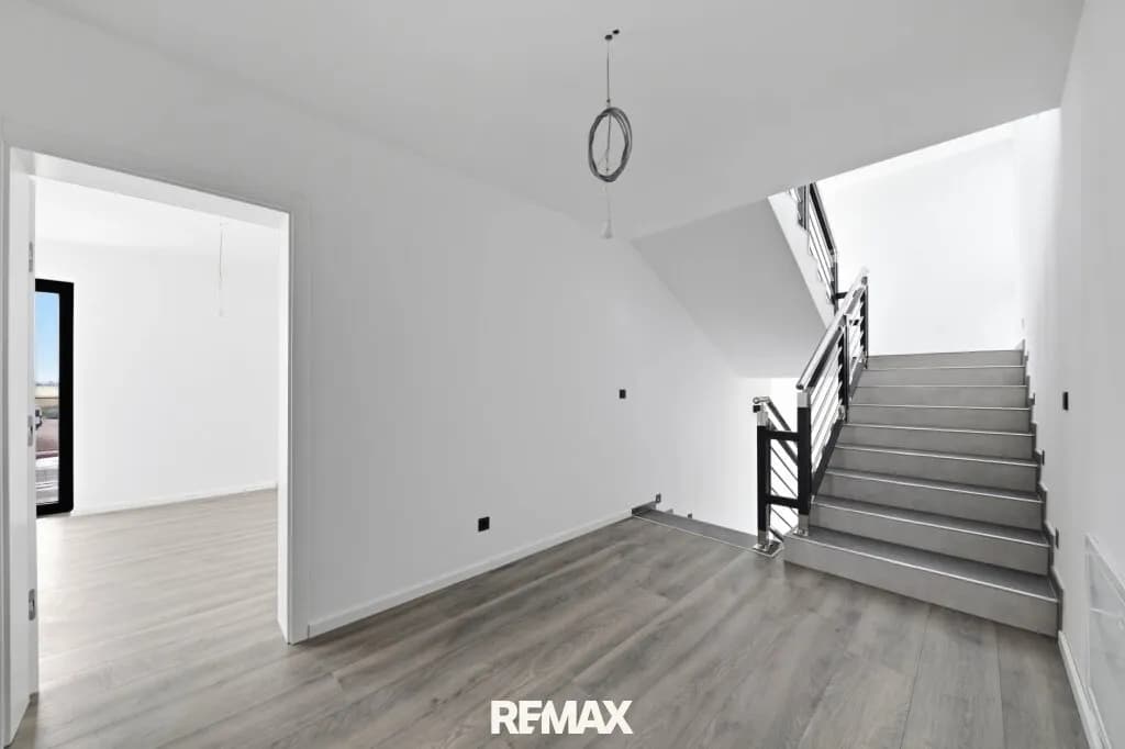 8-Zimmer-Haus kaufen in Hollabrunn – 326 m², € 835.000 – Bild 12 von 20