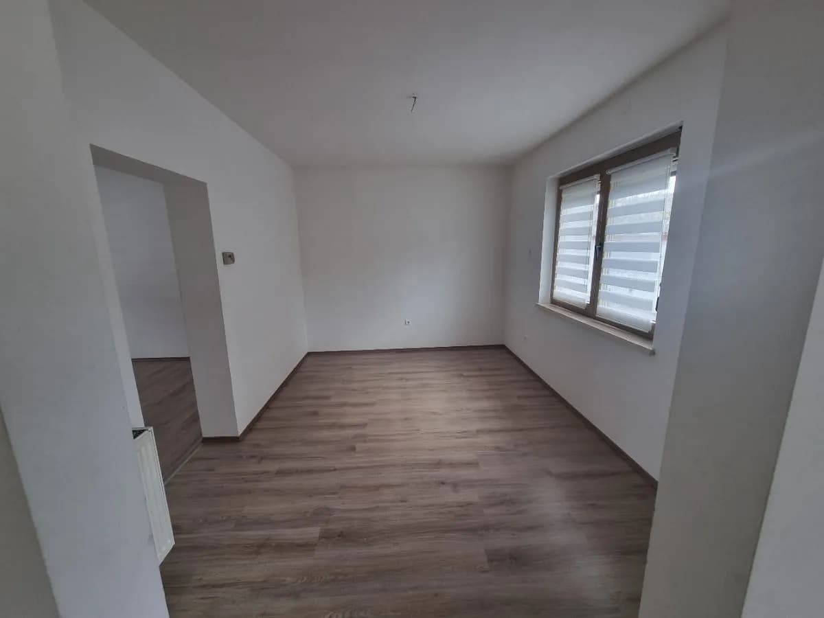 6-Zimmer-Haus mieten in Voitsberg – 114 m², € 900 – Bild 2 von 12