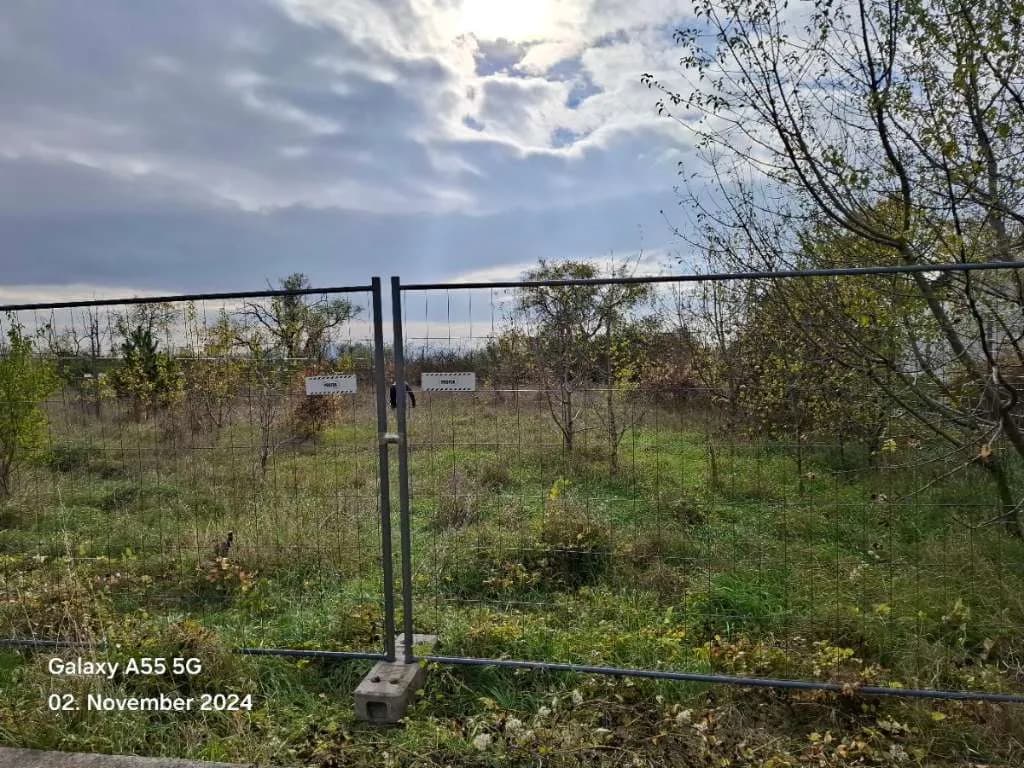 Grundstück kaufen in Wiener Neustadt Land – 805 m², € 239.000 – Bild 2 von 4
