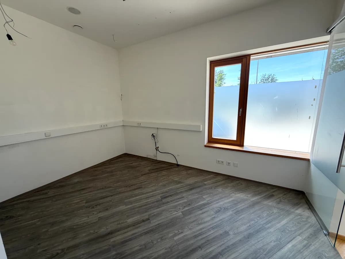 6-Zimmer-Gewerbeimmobilie mieten in Graz-Umgebung – 168 m², € 1.904 – Bild 15 von 19