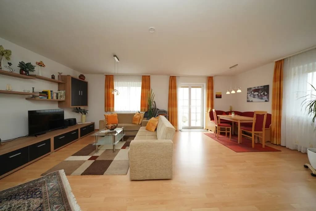 5-Zimmer-Haus mieten in Vöcklabruck – 123,05 m², € 1.728 – Bild 2 von 7