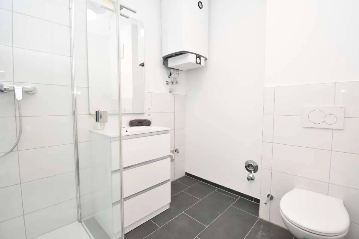 2-Zimmer-Gewerbeimmobilie mieten in Bregenz – 29 m², € 650 – Bild 9 von 19
