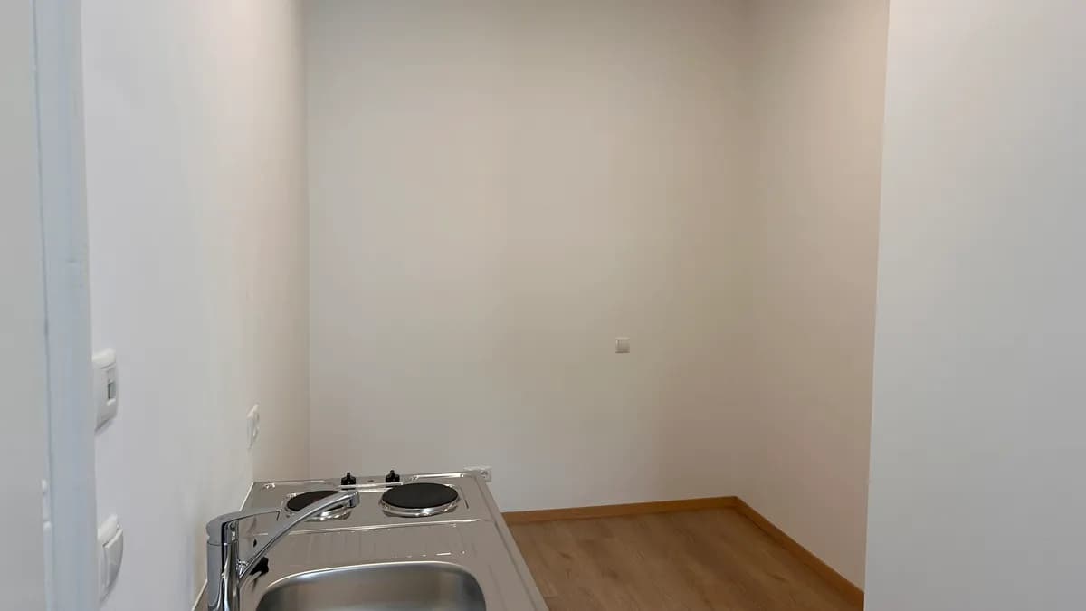 1-Zimmer-Gewerbeimmobilie mieten in Wien – 13 m², € 300 – Bild 2 von 6