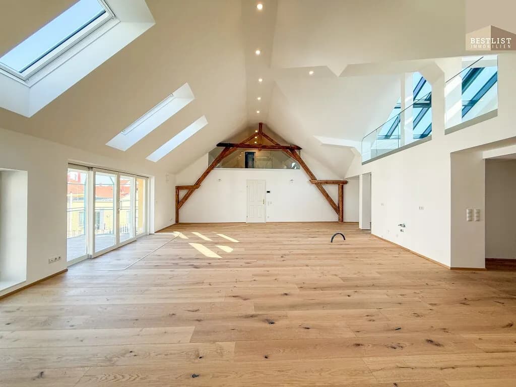6-Zimmer-Wohnung mieten in Baden – 230,13 m², € 3.496