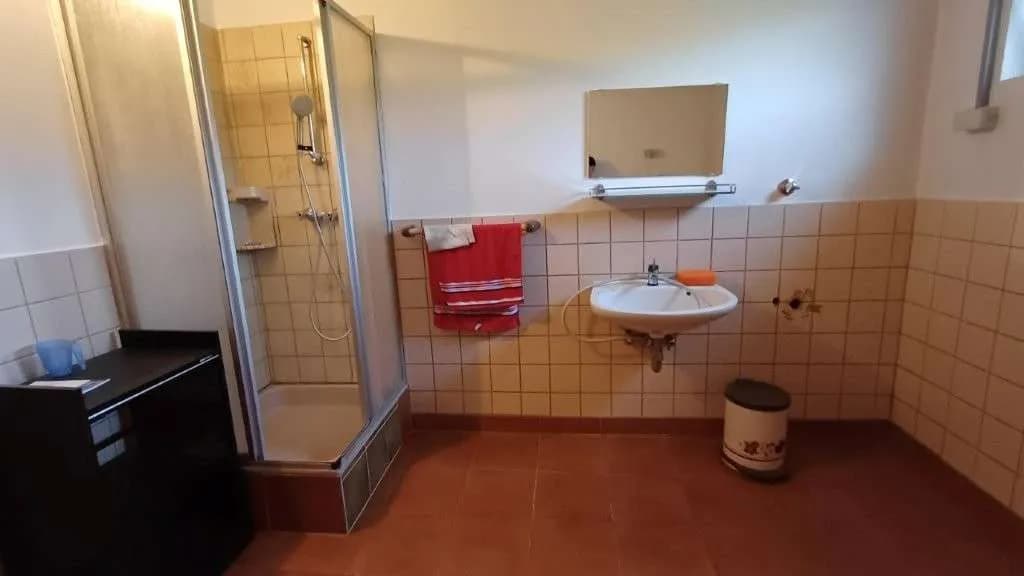 8-Zimmer-Haus kaufen in Jennersdorf – 176 m², € 399.000 – Bild 45 von 51