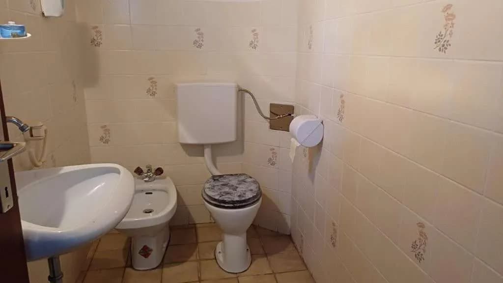 8-Zimmer-Haus kaufen in Jennersdorf – 176 m², € 399.000 – Bild 46 von 51