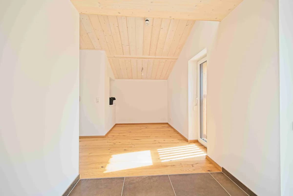 2-Zimmer-Wohnung mieten in Gmunden – 90 m², € 1.900 – Bild 13 von 13