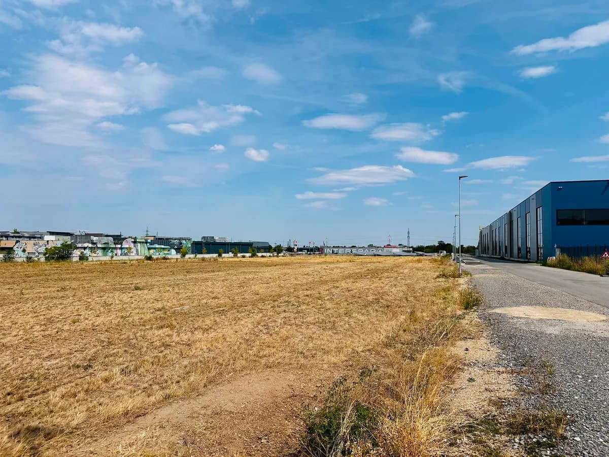 Immobilie mieten in Baden – 1 800 m², € 3.600 – Bild 4 von 4