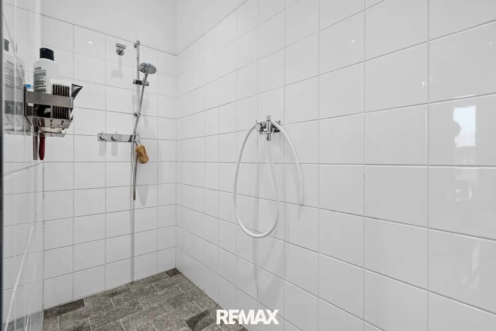 10-Zimmer-Immobilie kaufen in Korneuburg – 300 m², € 1.490.000 – Bild 34 von 45