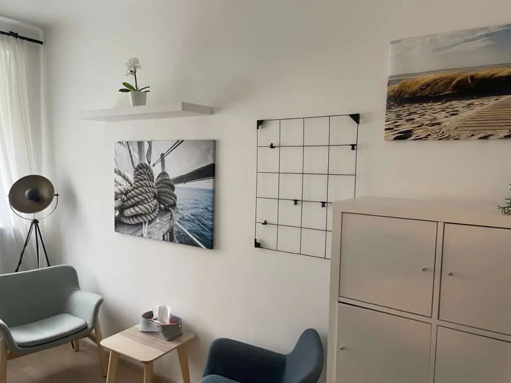 7-Zimmer-Gewerbeimmobilie mieten in Linz – 16 m², € 115 – Bild 2 von 16