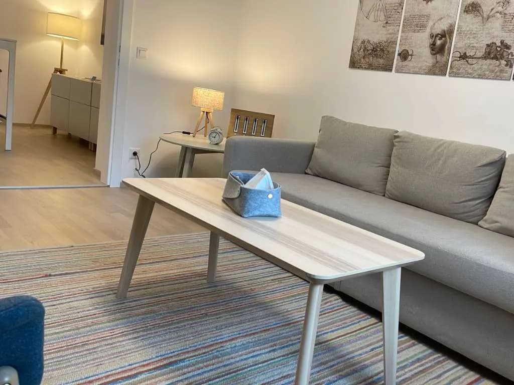 7-Zimmer-Gewerbeimmobilie mieten in Linz – 16 m², € 115 – Bild 3 von 16
