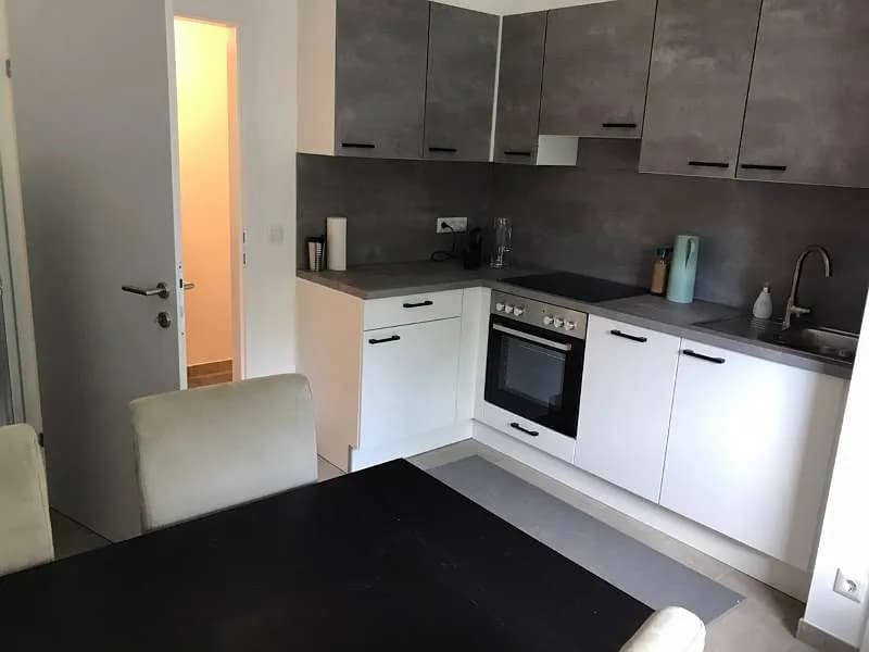 7-Zimmer-Gewerbeimmobilie mieten in Linz – 16 m², € 115 – Bild 14 von 16