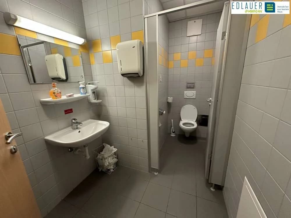 7-Zimmer-Gewerbeimmobilie mieten in Sankt Pölten – 227 m², € 3.500 – Bild 14 von 17